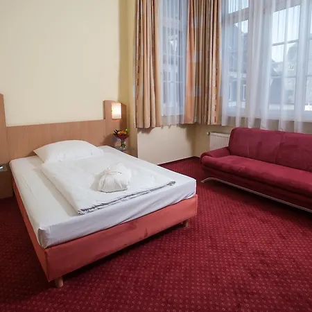 Johanniterhotel 3* Nieder Weisel